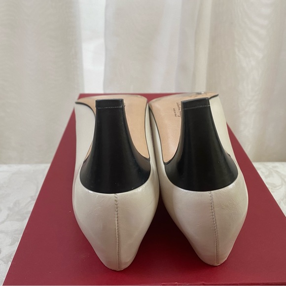 👠 Salvatore Ferragamo Two tone Pumps👠 - Picture 8 of 9
